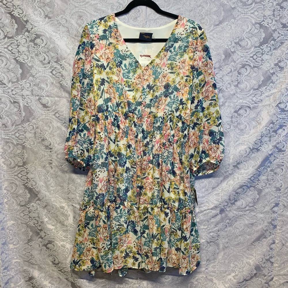 Just Taylor Dress